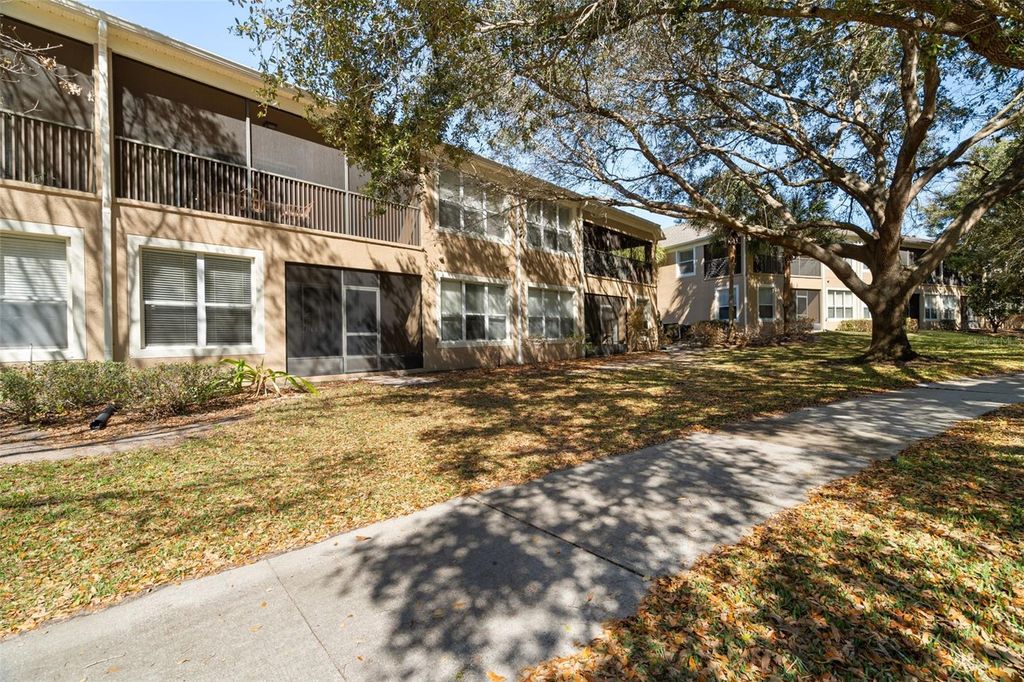 Image 21 of property listing at 2595 METRO SEVILLA DRIVE 103, Orlando, FL 32835