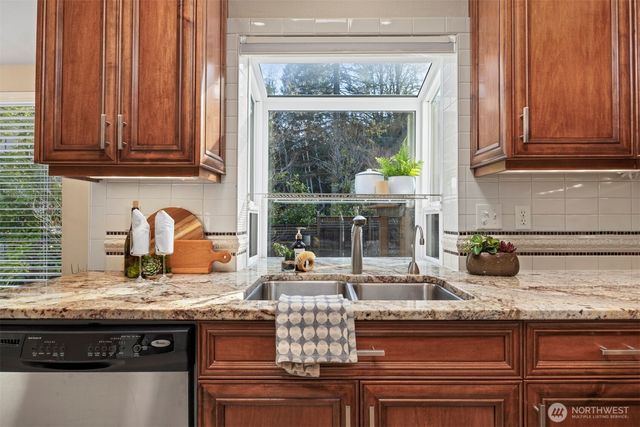 23 Cold Spring Lane, Bellingham, WA 98229