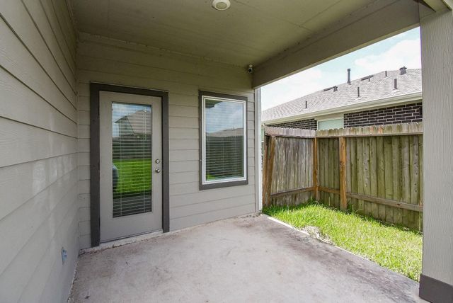 8030 Milam Lane, Rosharon, TX 77583