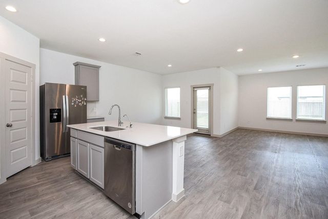 8030 Milam Lane, Rosharon, TX 77583