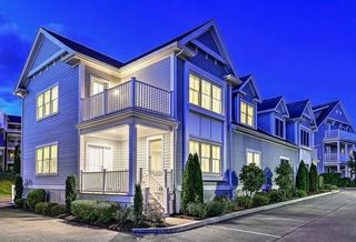 20 Kettle Point Avenue, East Providence, RI 02914