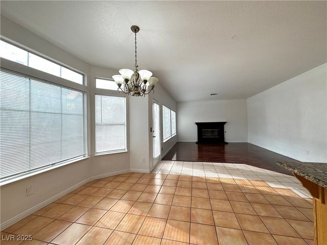 7913 WATERFALLS Avenue, Las Vegas, NV 89128