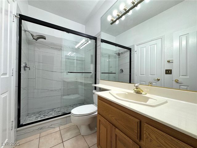 7913 WATERFALLS Avenue, Las Vegas, NV 89128