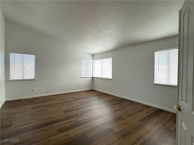 7913 WATERFALLS Avenue, Las Vegas, NV 89128