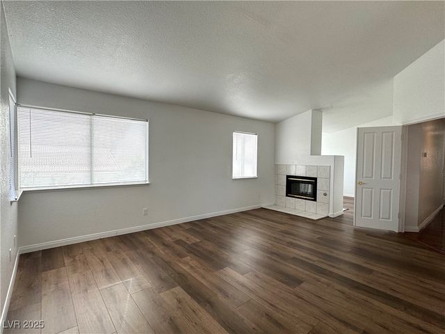 7913 WATERFALLS Avenue, Las Vegas, NV 89128