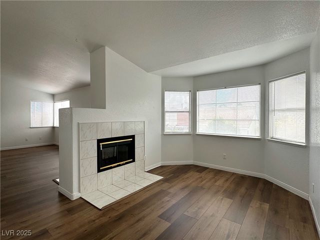 7913 WATERFALLS Avenue, Las Vegas, NV 89128