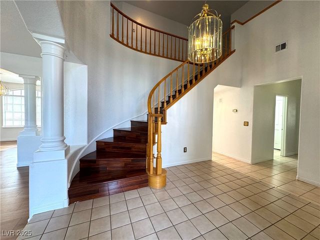 7913 WATERFALLS Avenue, Las Vegas, NV 89128