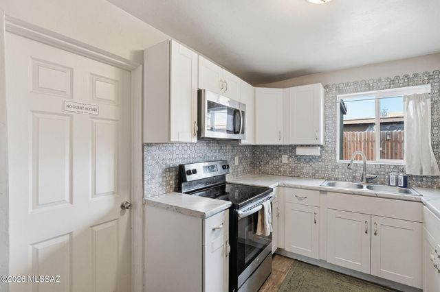 1337 W El Rio Drive, Tucson, AZ 85745