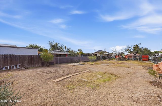 1337 W El Rio Drive, Tucson, AZ 85745