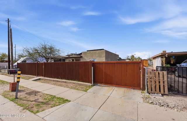 1337 W El Rio Drive, Tucson, AZ 85745