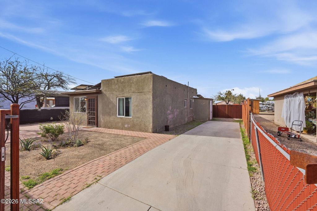 1337 W El Rio Drive, Tucson, AZ 85745
