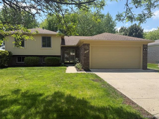 45429 Brunswick Drive, Canton, MI 48187