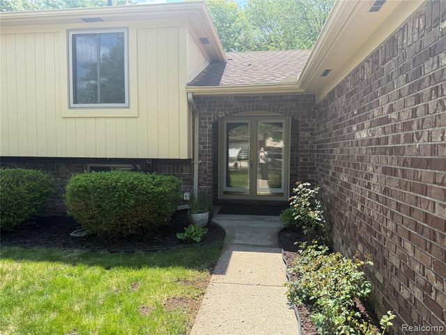 45429 Brunswick Drive, Canton, MI 48187