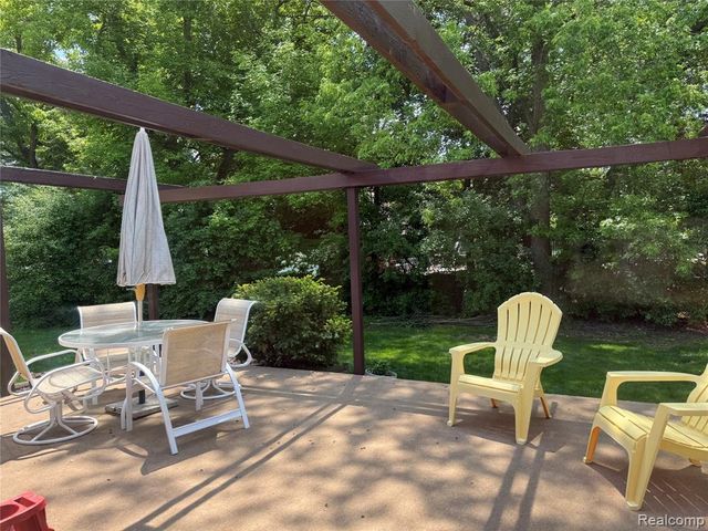 45429 Brunswick Drive, Canton, MI 48187