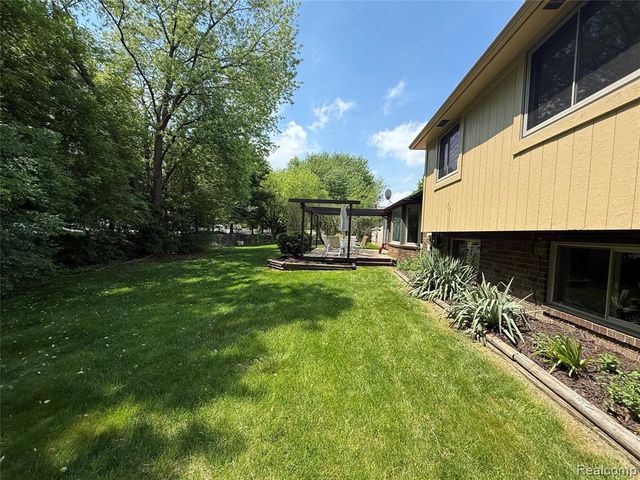 45429 Brunswick Drive, Canton, MI 48187