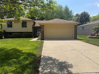 45429 Brunswick Drive, Canton, MI 48187
