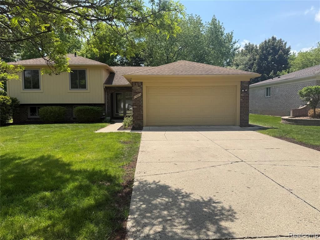 45429 Brunswick Drive, Canton, MI 48187