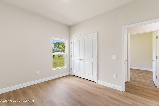 834 Hartsdale Avenue SW, Palm Bay, FL 32908