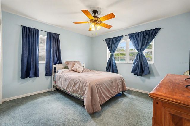 7815 N WOODLYNNE AVENUE, Tampa, FL 33614