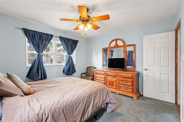 7815 N WOODLYNNE AVENUE, Tampa, FL 33614