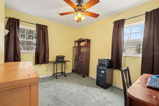 7815 N WOODLYNNE AVENUE, Tampa, FL 33614