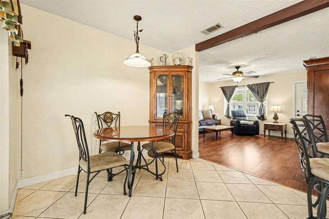 7815 N WOODLYNNE AVENUE, Tampa, FL 33614