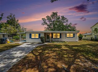 7815 N WOODLYNNE AVENUE, Tampa, FL 33614