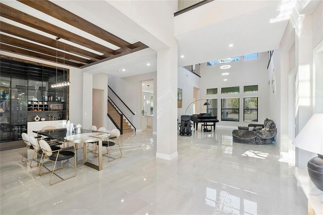 9245 W Parkland Bay Trail, Parkland, FL 33076