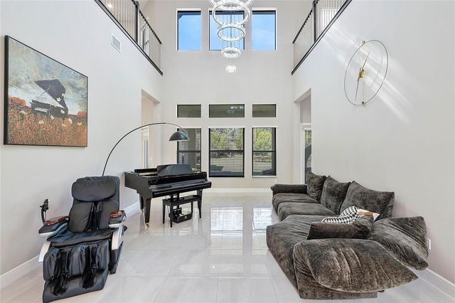9245 W Parkland Bay Trail, Parkland, FL 33076