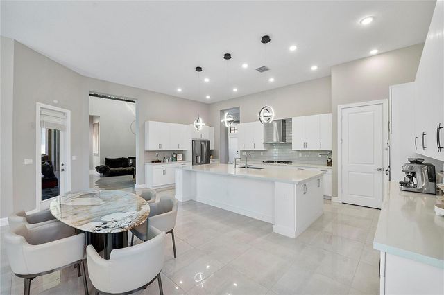9245 W Parkland Bay Trail, Parkland, FL 33076