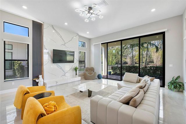 9245 W Parkland Bay Trail, Parkland, FL 33076