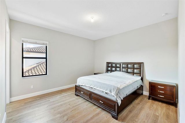 9245 W Parkland Bay Trail, Parkland, FL 33076