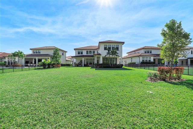 9245 W Parkland Bay Trail, Parkland, FL 33076