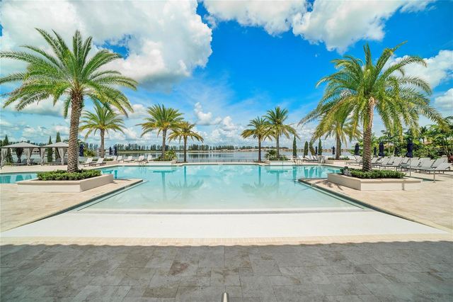 9245 W Parkland Bay Trail, Parkland, FL 33076