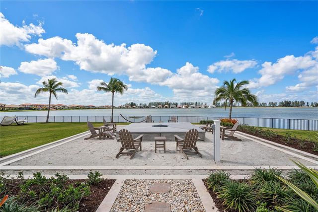 9245 W Parkland Bay Trail, Parkland, FL 33076