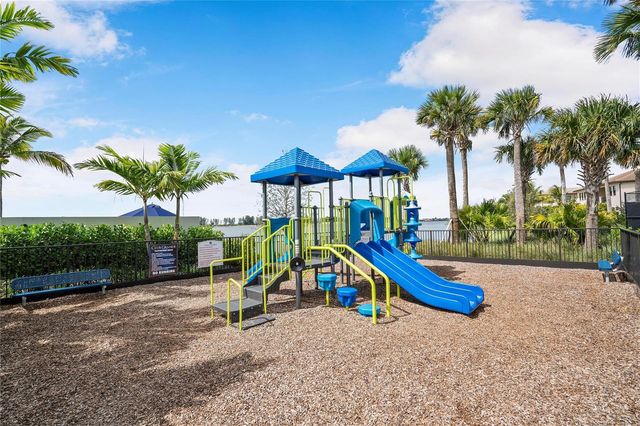 9245 W Parkland Bay Trail, Parkland, FL 33076