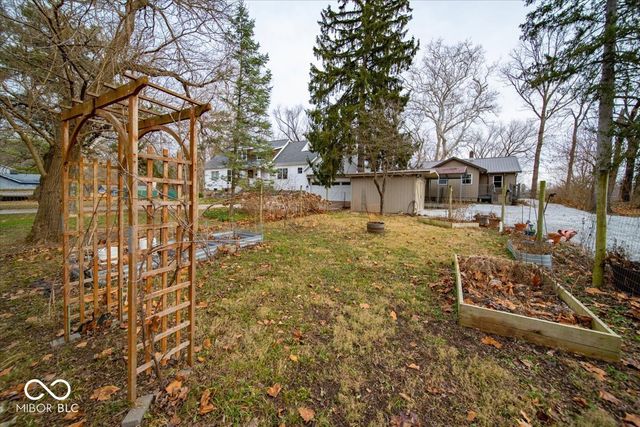 7929 White River Drive, Indianapolis, IN 46240