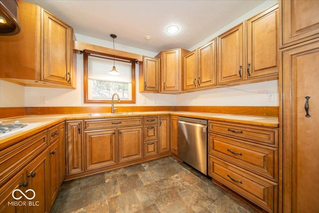 7929 White River Drive, Indianapolis, IN 46240