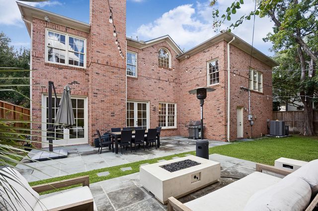 3008 Pittsburg Street, Houston, TX 77005