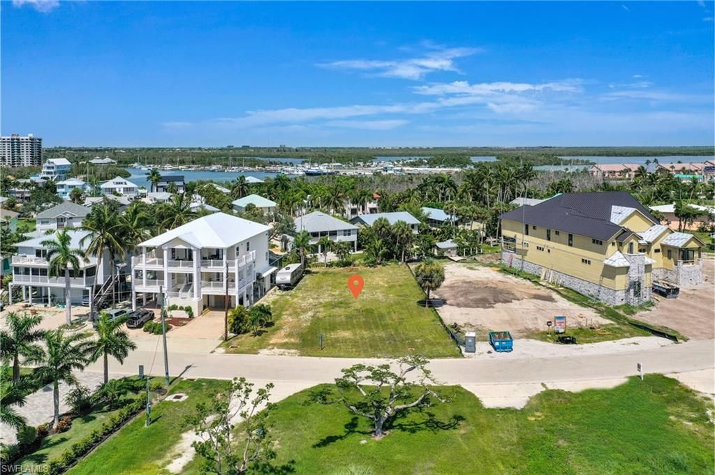 947 San Carlos DR, FORT MYERS BEACH, FL 33931 — photo 2