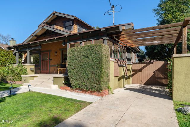 1046 N Michigan Avenue, Pasadena, CA 91104