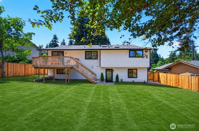 19624 62nd Avenue NE, Kenmore, WA 98028