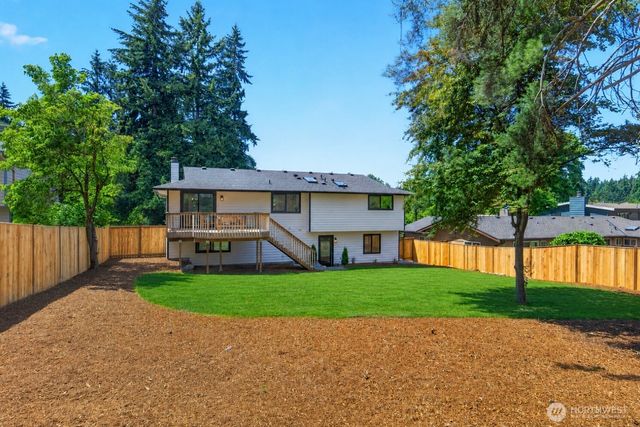 19624 62nd Avenue NE, Kenmore, WA 98028