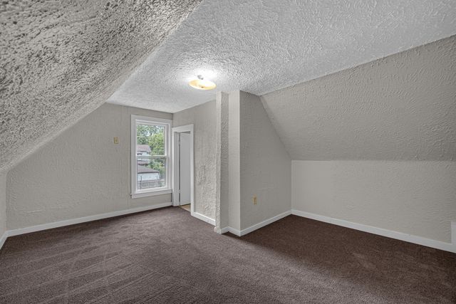207 Iowa Avenue, Joliet, IL 60433