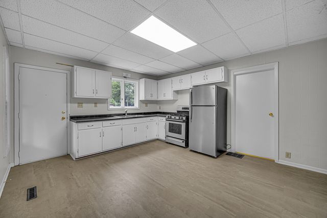 207 Iowa Avenue, Joliet, IL 60433