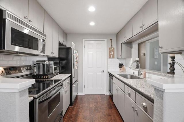 5940 Bridgeport Lake Way, San Jose, CA 95123