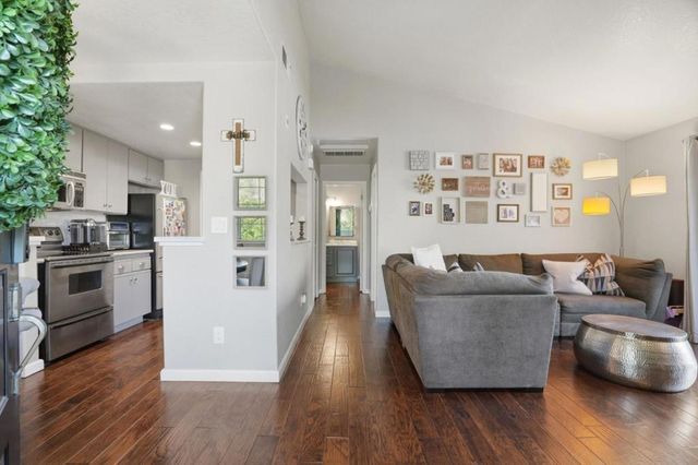 5940 Bridgeport Lake Way, San Jose, CA 95123
