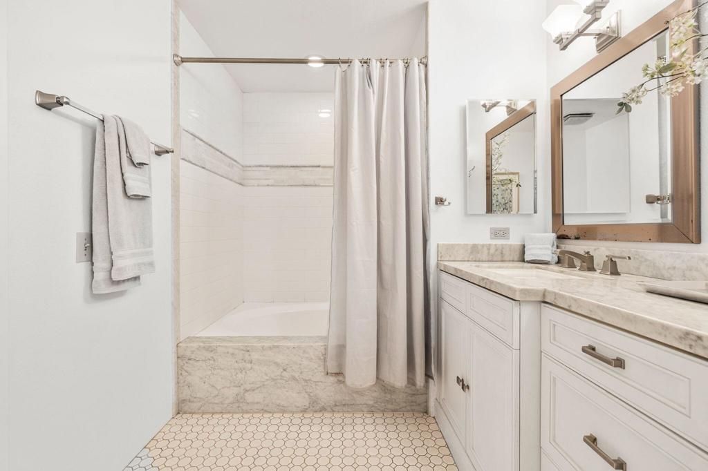 Image 17 of property listing at 38674 Wisteria Drive, Palm Desert, CA 92211