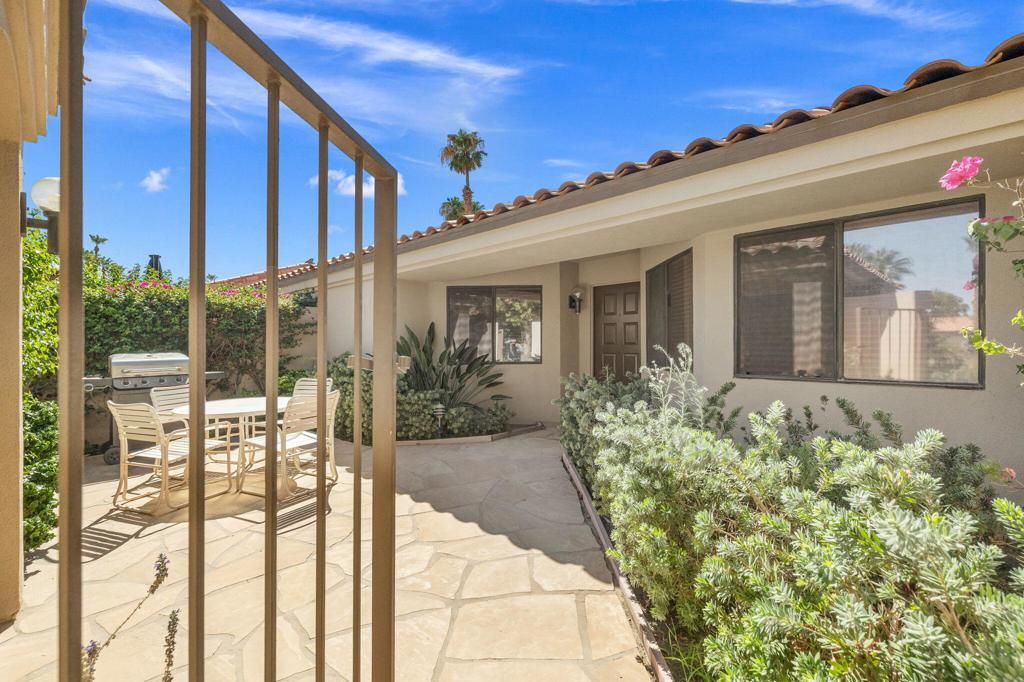 Image 26 of property listing at 38674 Wisteria Drive, Palm Desert, CA 92211