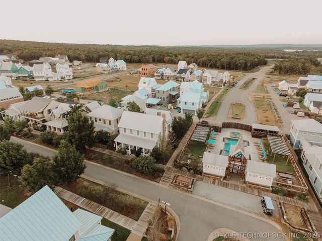 53 Boardwalk, Carlton Landing, OK 74432